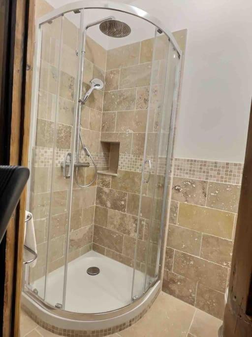 רמולין Chez Lydia - Loft Cosy, Depart Canoe A Pied, Proche Pont-Du-Gard Et Uzes מראה חיצוני תמונה